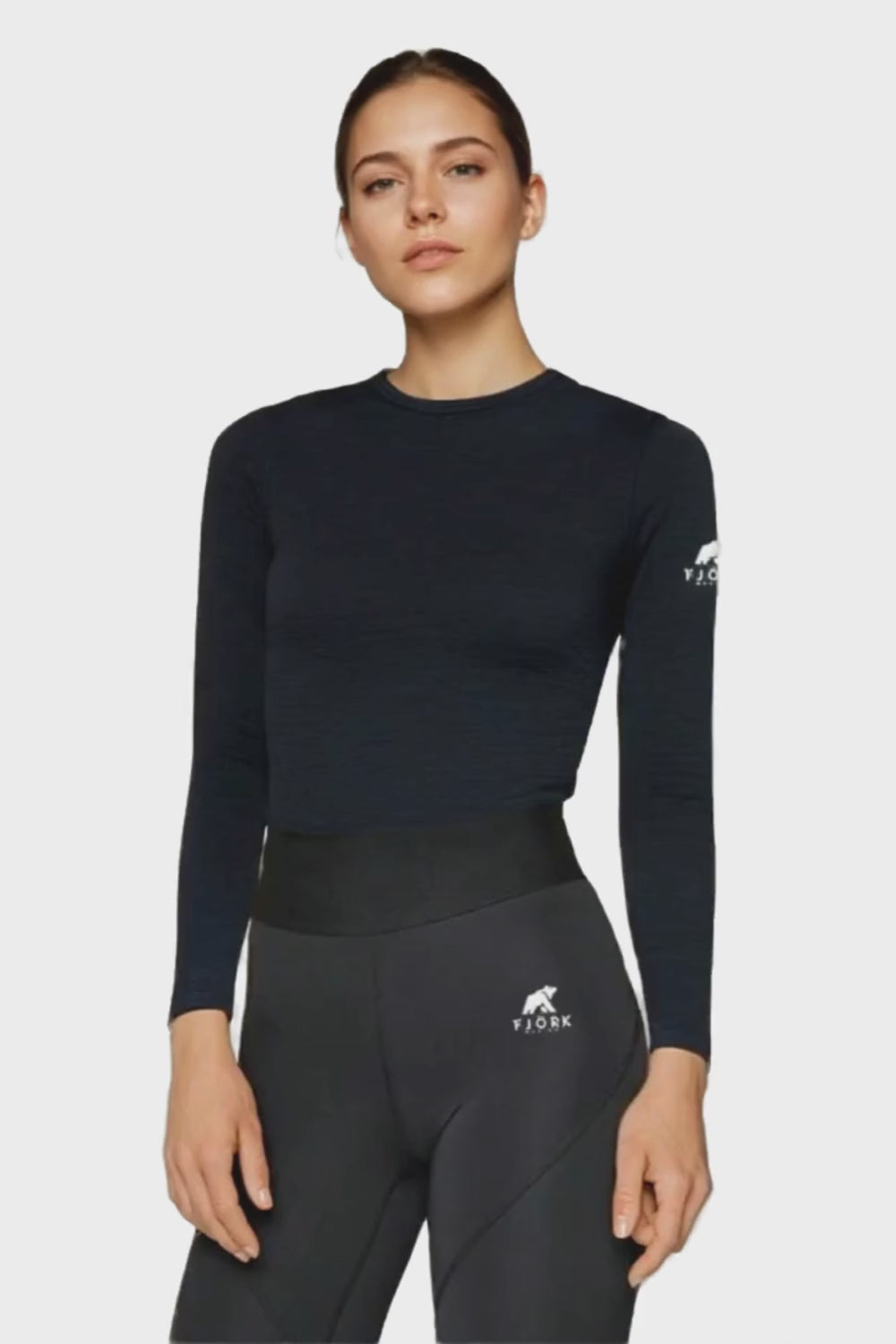 【HI FI FNK】Black Bjork Longsleeve Base layer Merino Bjork ML 140 Women – FJORK Merino 🌍