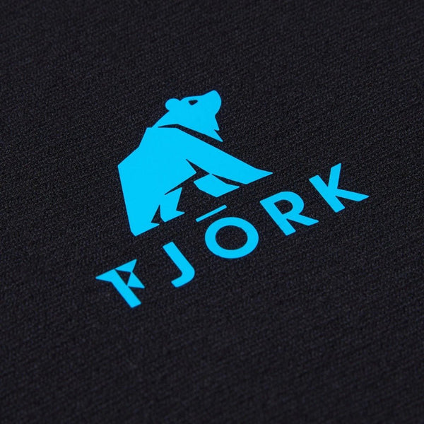 High - Performance T-Shirt Men– FJORKTec - FJORK Merino 🌍 - Black logo blue - T-shirt